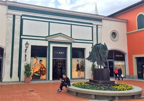 barberino di mugello outlet prada